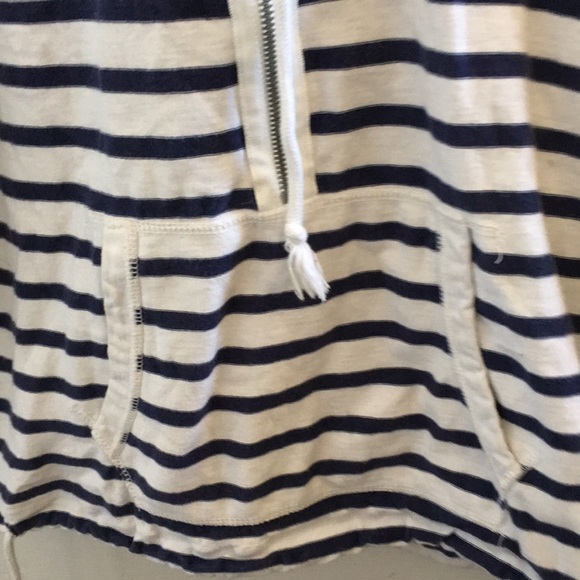FINAL MARKDOWN LADIES aeo hoodie medium - Picture 2 of 5